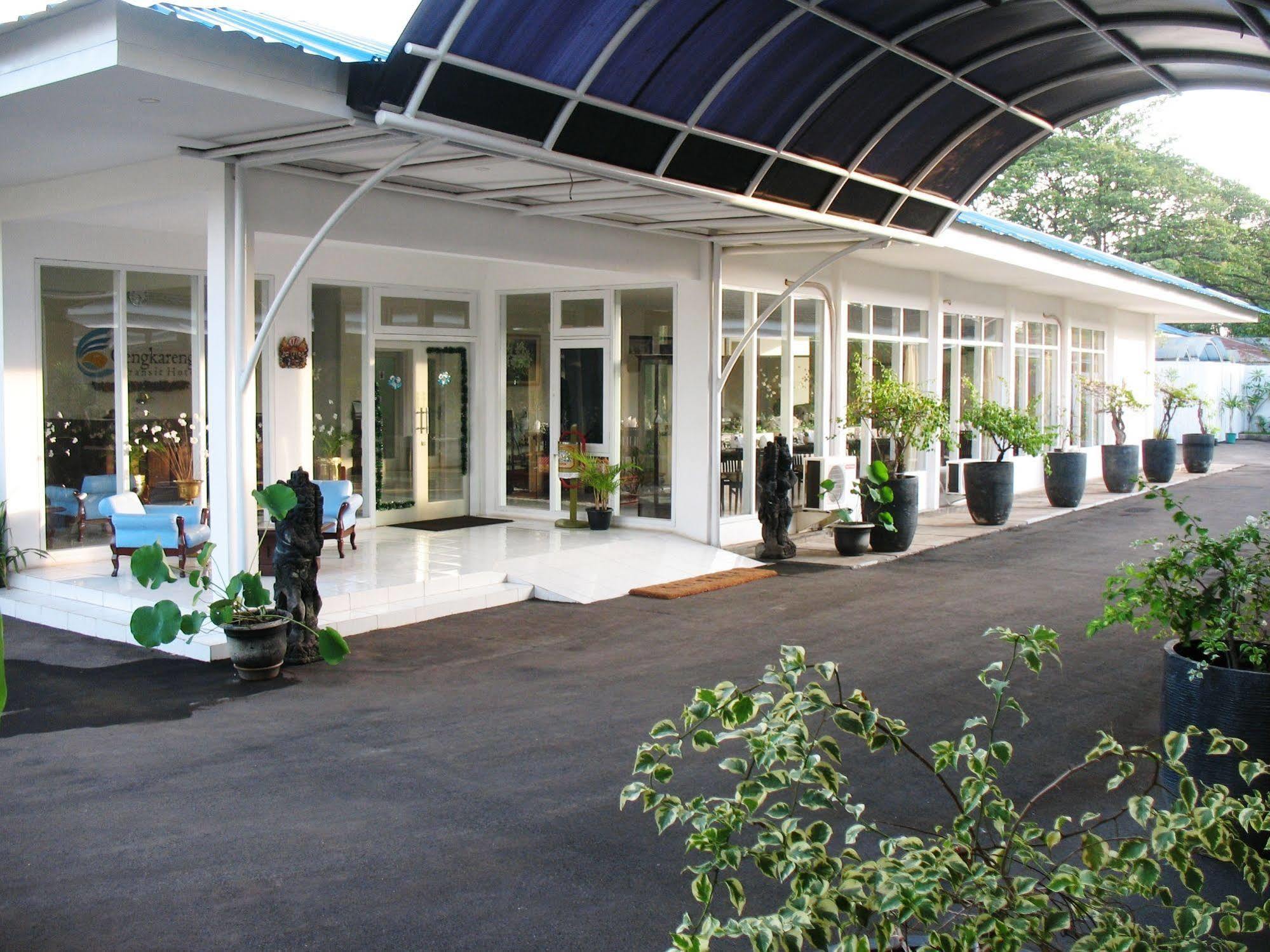 Cengkareng Transit Hotel Tangerang Exterior photo
